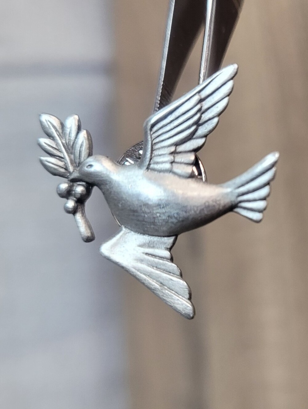 Silver Pewter Dove Bird Pin Brooch - Peaceful Accent Jonette Jewelry 80s 90s